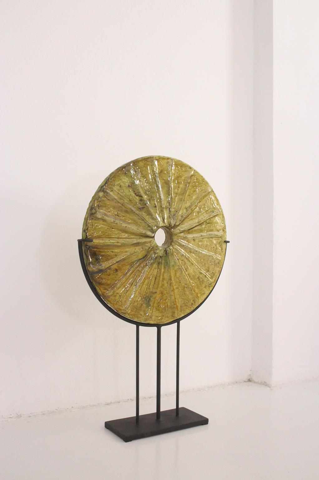 Round Tamegroute decor with metal upholder