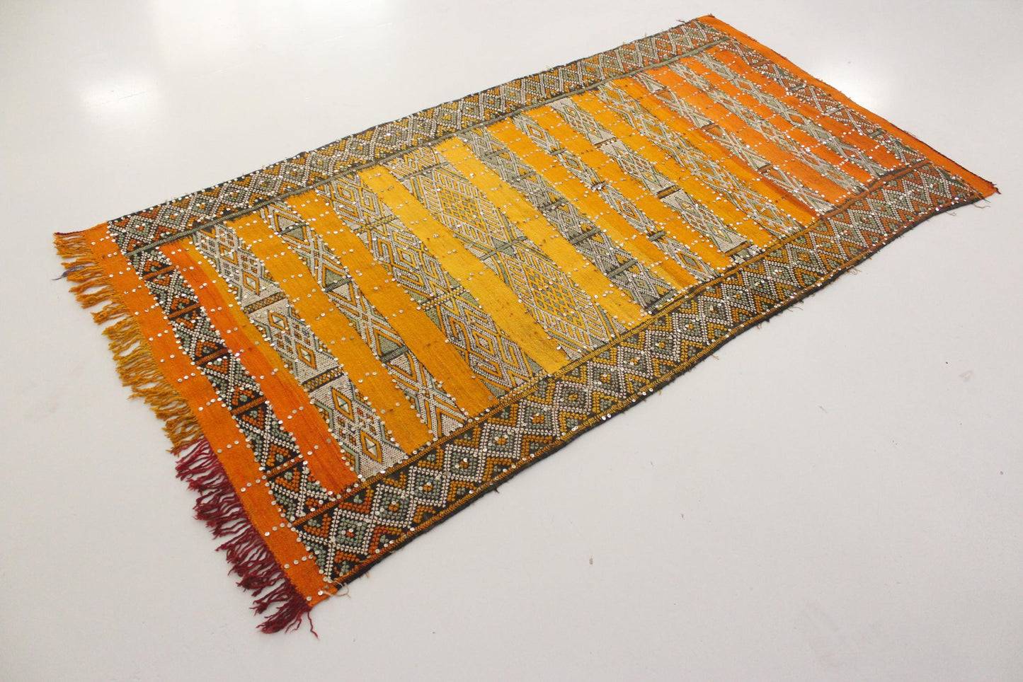 Kilim 4.6x8.7feet / 140x267cm