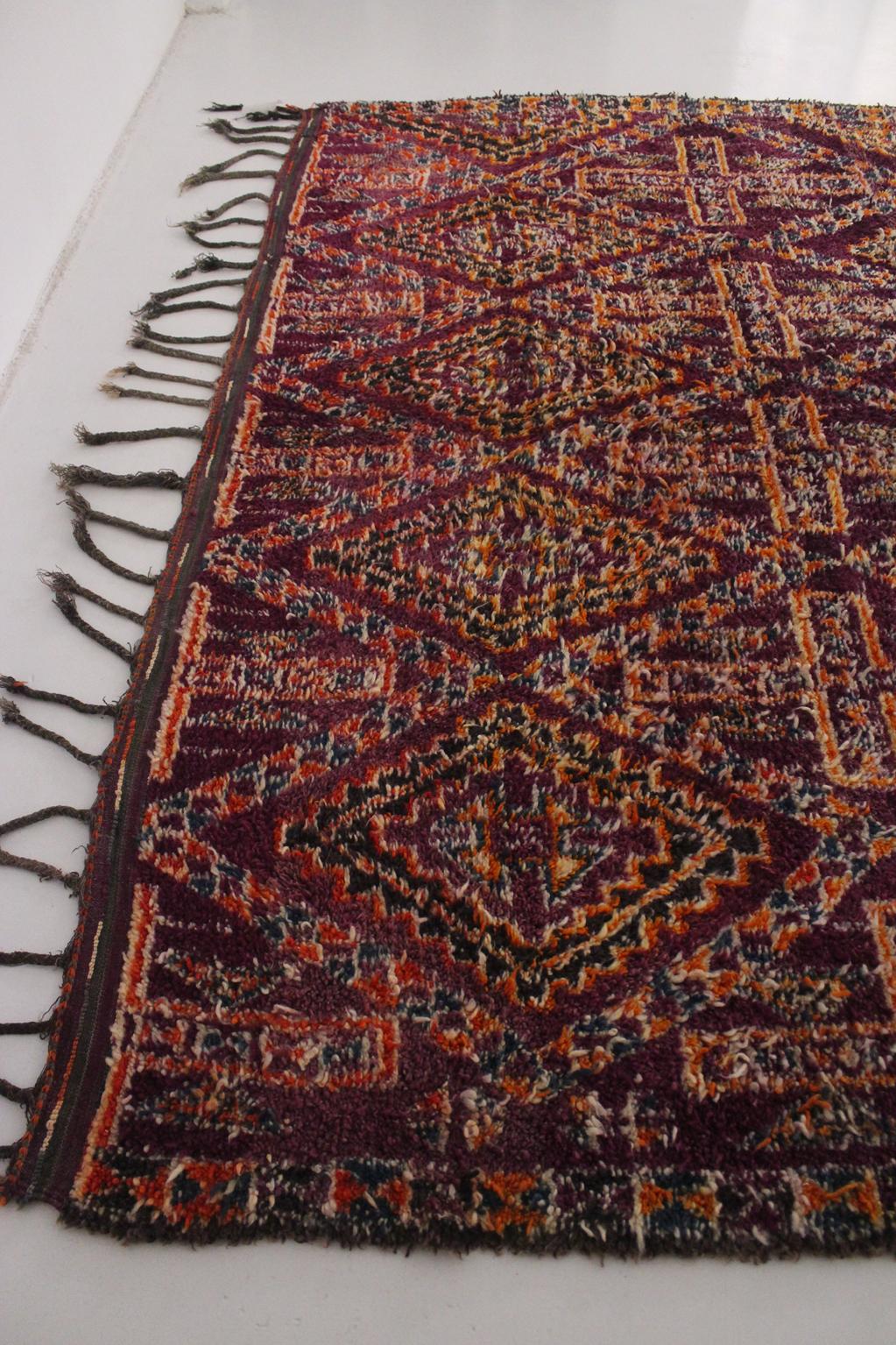 Vintage area moroccan rug - red, purple - Beni Mguild - 7.9x13.7feet / 243x420cm