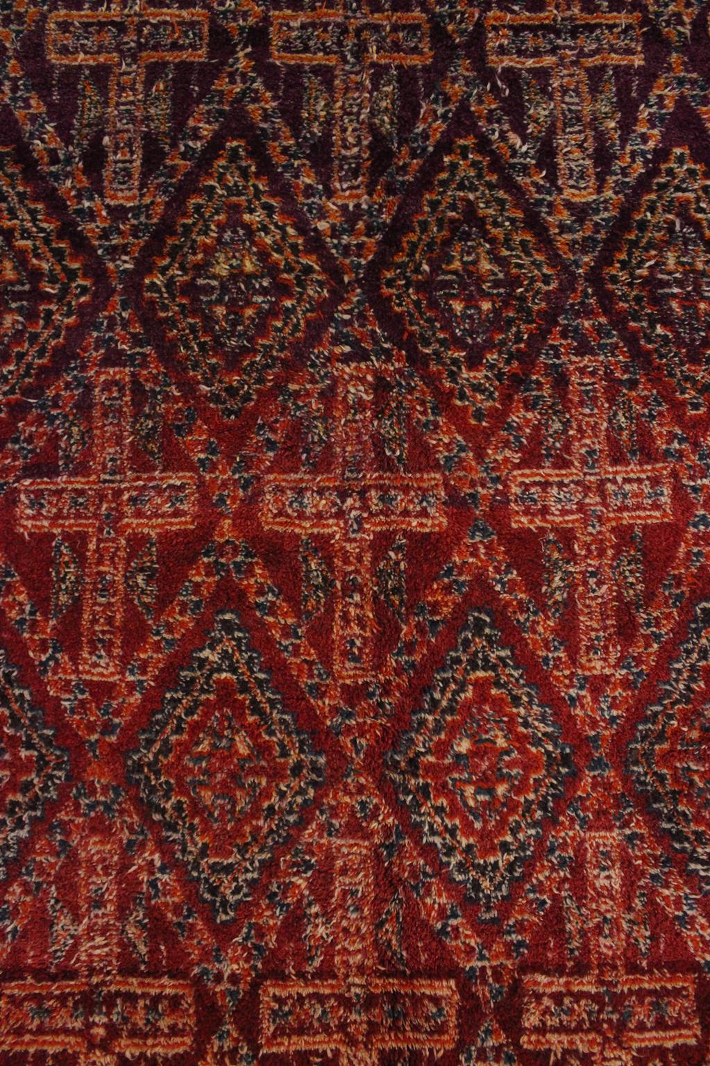 Vintage area moroccan rug - red, purple - Beni Mguild - 7.9x13.7feet / 243x420cm