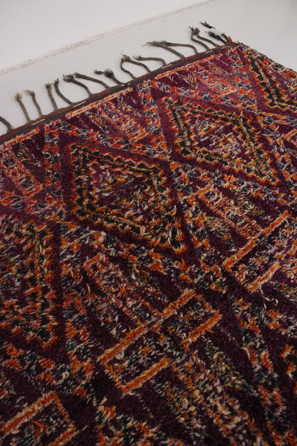 Vintage area moroccan rug - red, purple - Beni Mguild - 7.9x13.7feet / 243x420cm