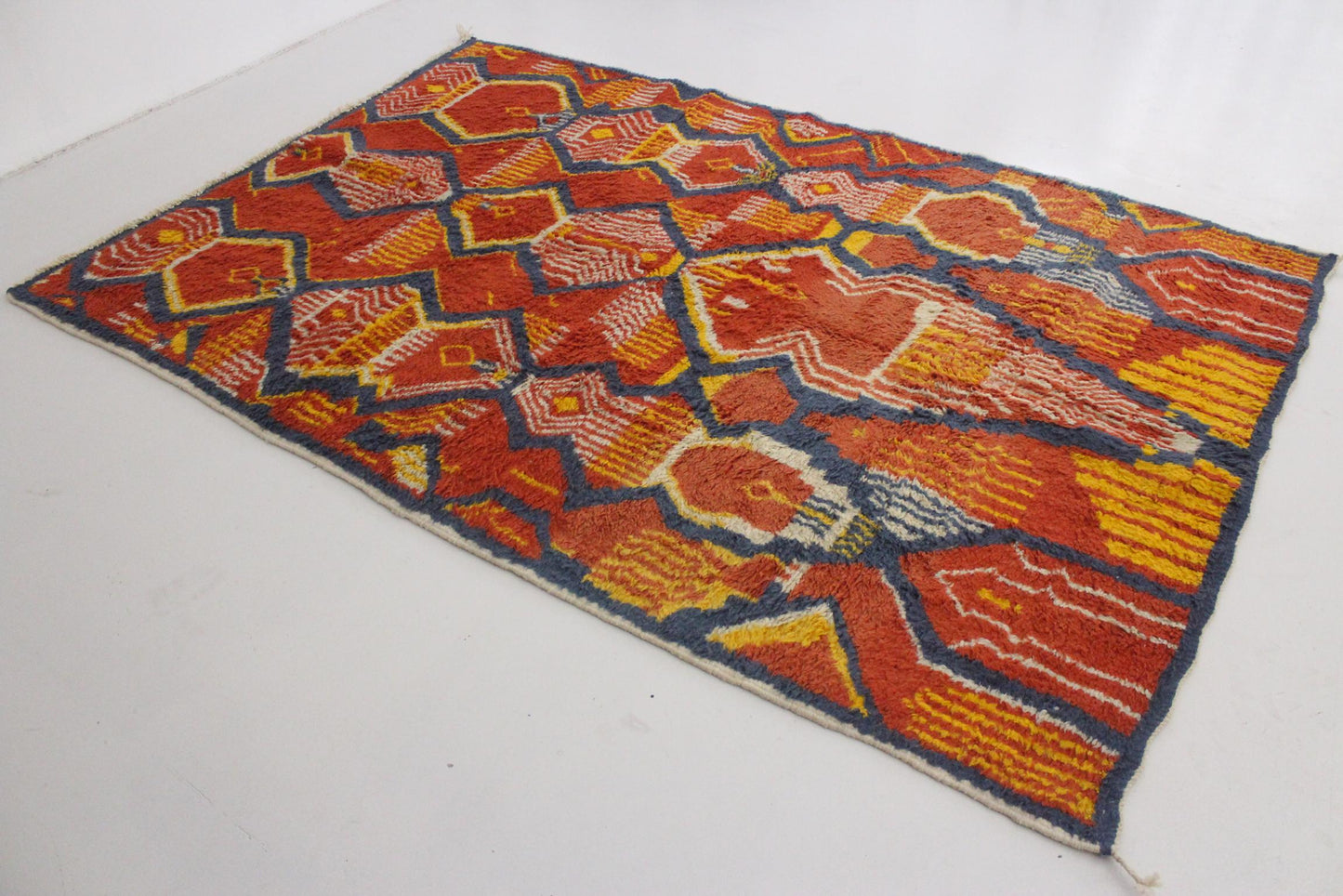 Vintage area moroccan rug - red, blue, yellow - Boujad - 6.7x9.9feet / 206x304cm