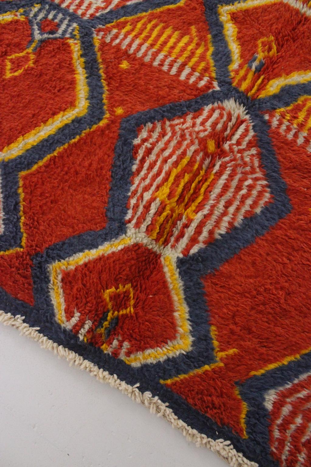 Vintage area moroccan rug - red, blue, yellow - Boujad - 6.7x9.9feet / 206x304cm